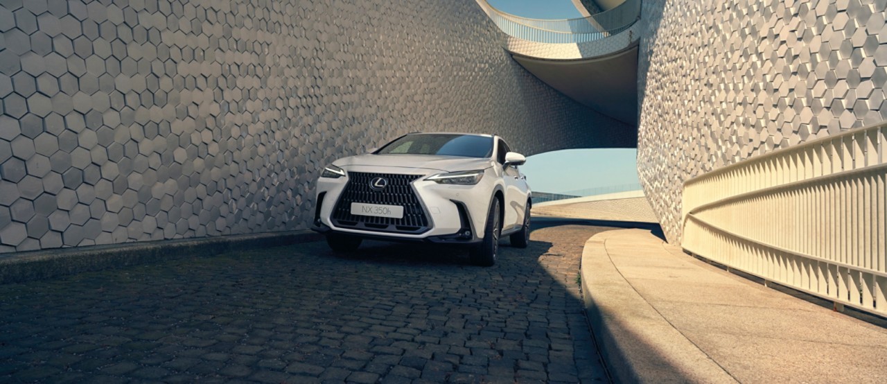 Lexus NX hybride LLD