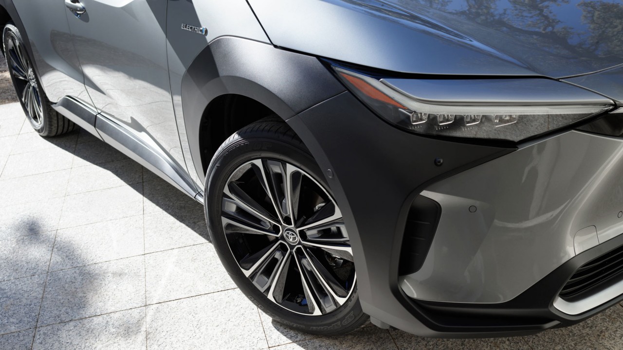 Gewerbliches Leasing für den rein elektrisch betriebenen Toyota bZ4X