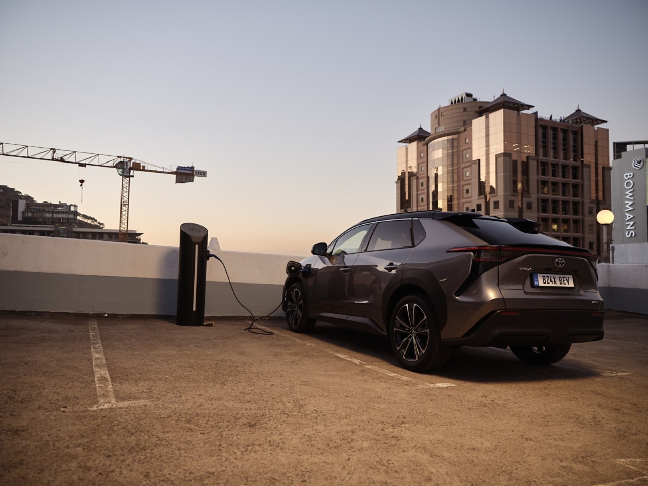 2023_02_03_TOYOTA_BEYOND_CHARGING_KV_HERO_MOMENT_0692